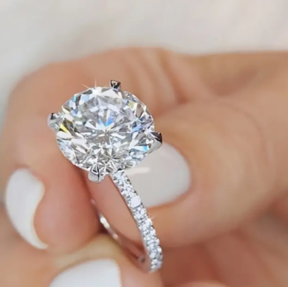 CERTIFIED 3ct Moissanite ring!